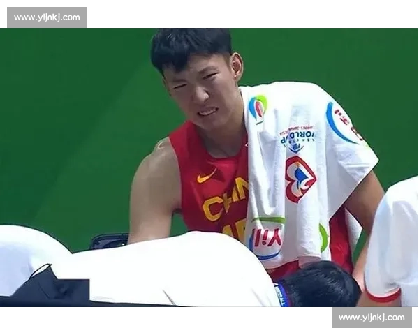 周琦爱子幼儿园毕业!与男篮叔叔互动害羞萌翻全网 周琦爱子幼儿园毕业!与男篮叔叔互动害羞萌翻全网